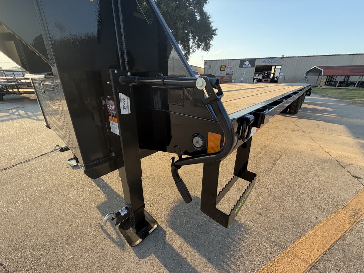 Load Trail 102x30 Low-Pro Gooseneck Trailer 24K, MAX Ramps, Black photo 7