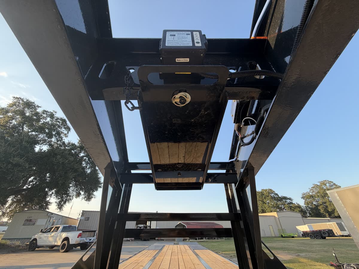 Load Trail 102x30 Low-Pro Gooseneck Trailer 24K, MAX Ramps, Black photo 8