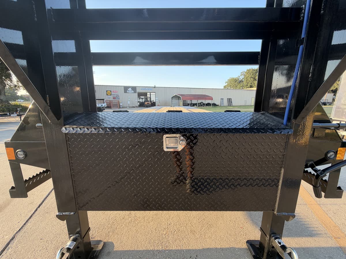 Load Trail 102x30 Low-Pro Gooseneck Trailer 24K, MAX Ramps, Black photo 9