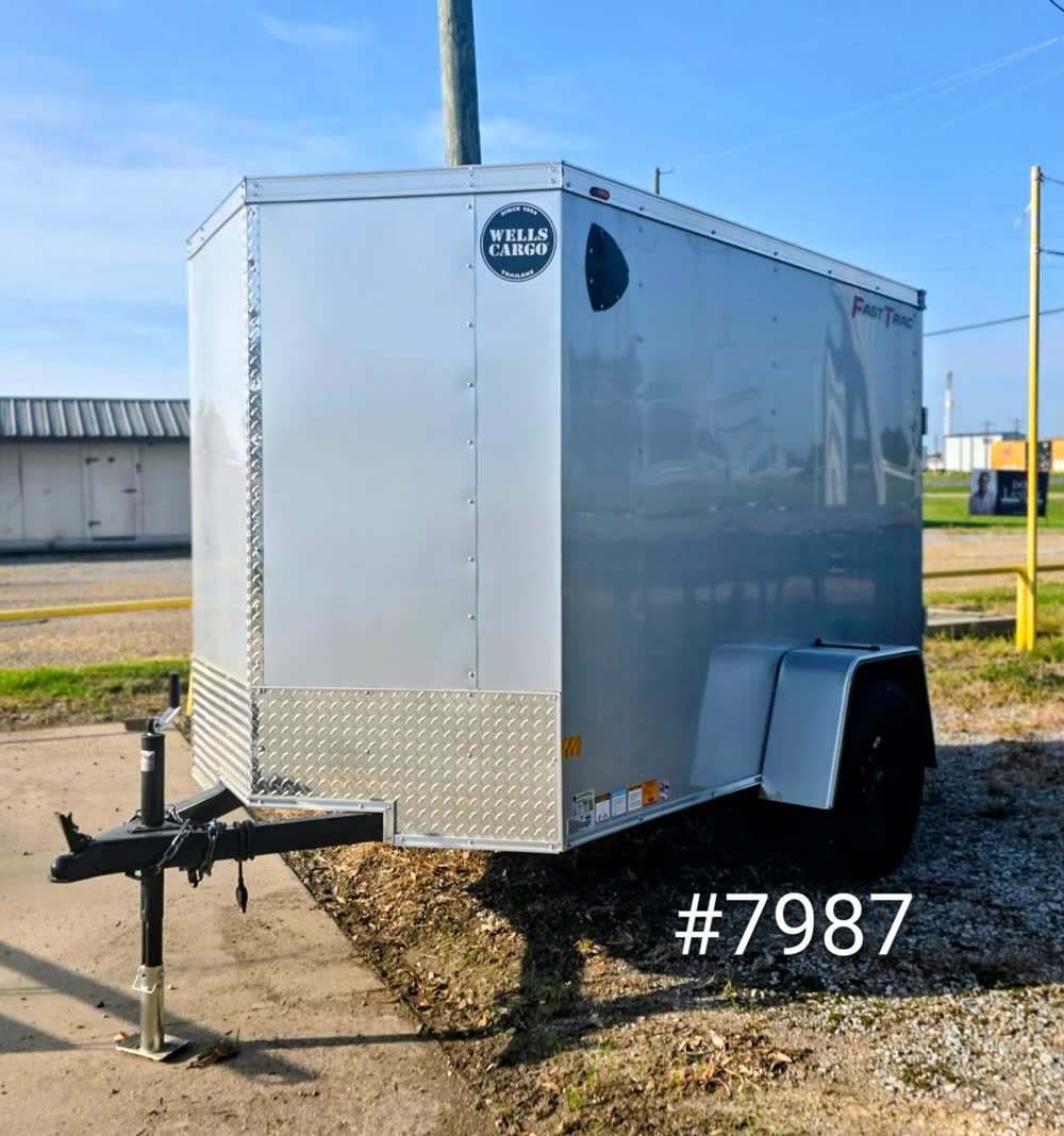 Wells Cargo 5X8 SA Cargo Trailer — Enclosed Cargo for sale in Lafayette LA